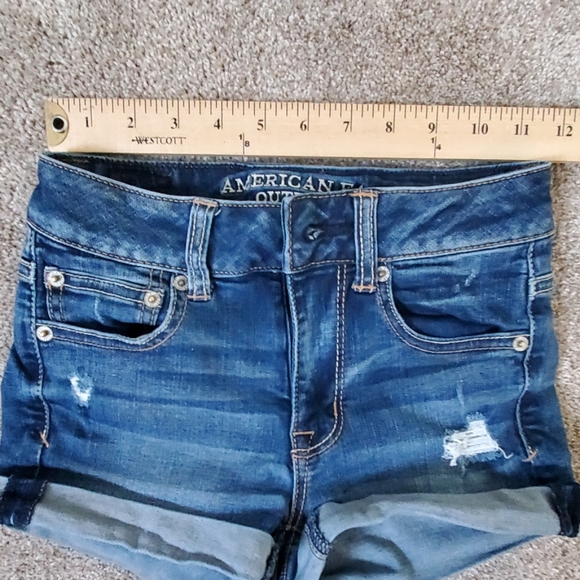 American Eagle High Rise Shortie Jean shots - Picture 3 of 6